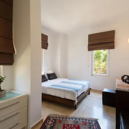 Hideaway Penthouse Apartment *